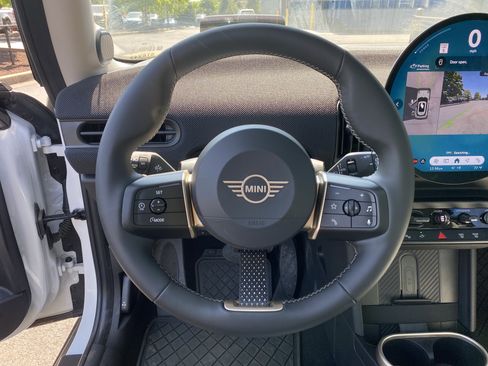 Used 2025 MINI Cooper S FWD image 10