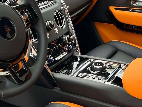 New 2026 Rolls-Royce Cullinan image 8