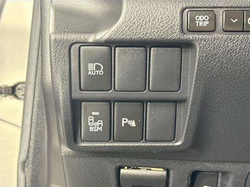 Used 2020 Lexus IS 300 F Sport w/ F Sport Package image 15