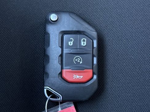 Used 2022 Jeep Wrangler Unlimited Rubicon image 27