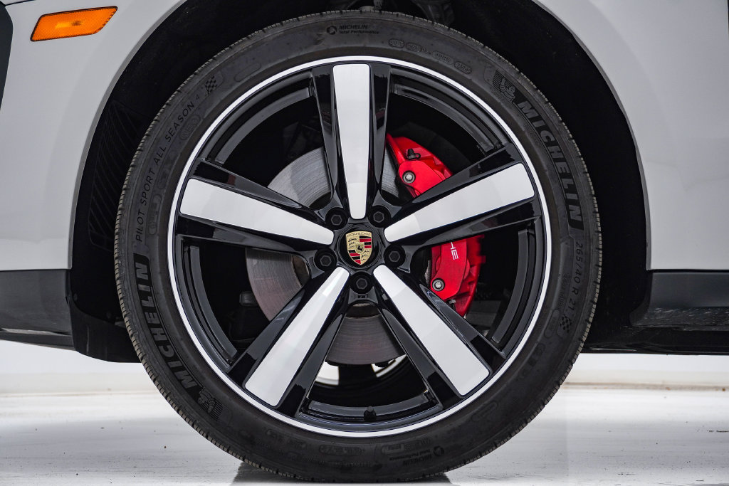 Certified 2026 Porsche Macan S AWD/4WD image 13