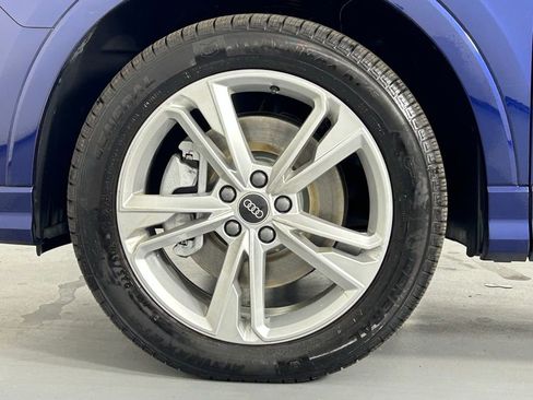 Used 2022 Audi Q3 2.0T Premium w/ Convenience Package image 38