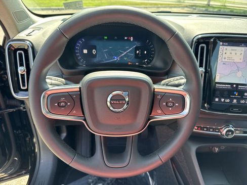 New 2026 Volvo XC40 B5 Plus w/ Protection Package Premier image 19