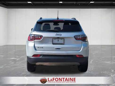 Used 2024 Jeep Compass Limited AWD/4WD image 4