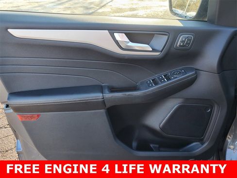 Used 2021 Ford Escape SEL w/ Technology Package image 9