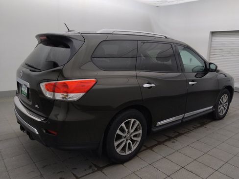 Used 2015 Nissan Pathfinder SL w/ SL Tech Package FWD image 10