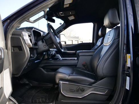 Used 2025 Ford F450 Platinum w/ FX4 Off-Road Package image 38