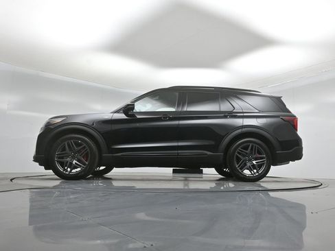 New 2026 Ford Explorer ST-Line image 7