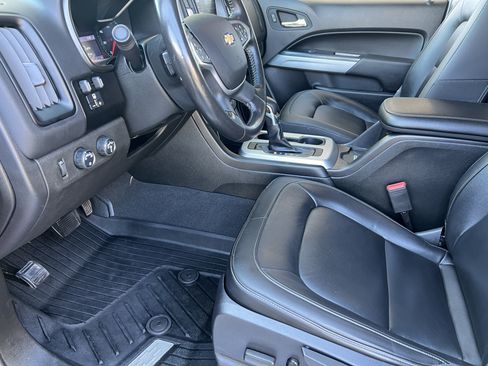 Certified 2022 Chevrolet Colorado ZR2 w/ LPO, Door Decal Package AWD/4WD image 15