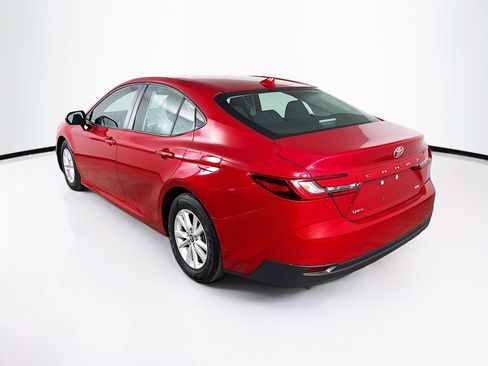 Used 2025 Toyota Camry LE image 29