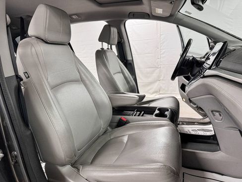Used 2018 Honda Odyssey EX-L image 11