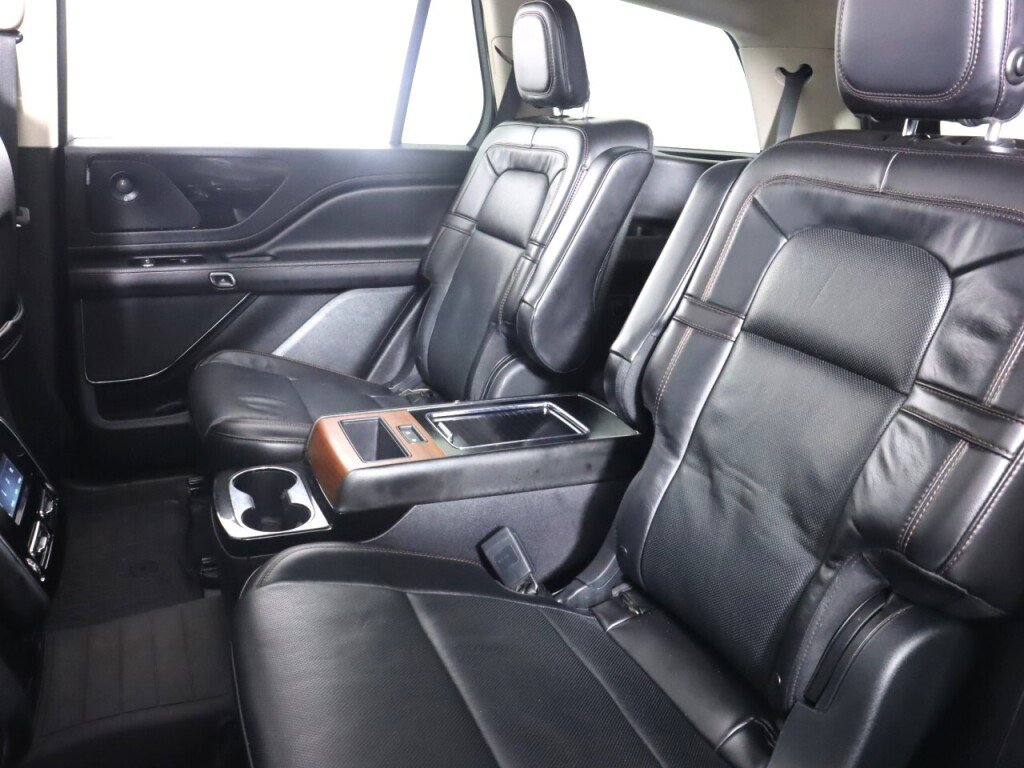 Used 2020 Lincoln Aviator Reserve w/ Equipment Group 201A AWD/4WD image 39
