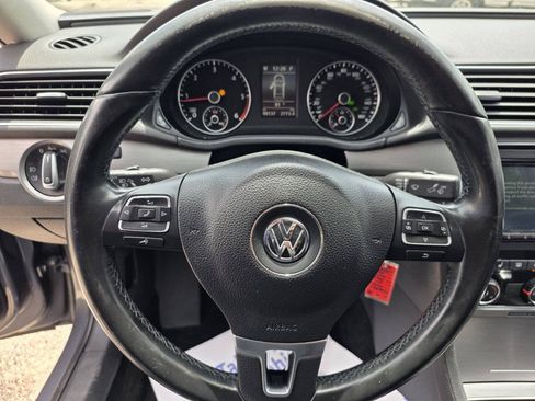 Used 2014 Volkswagen Passat TDI SE FWD image 23