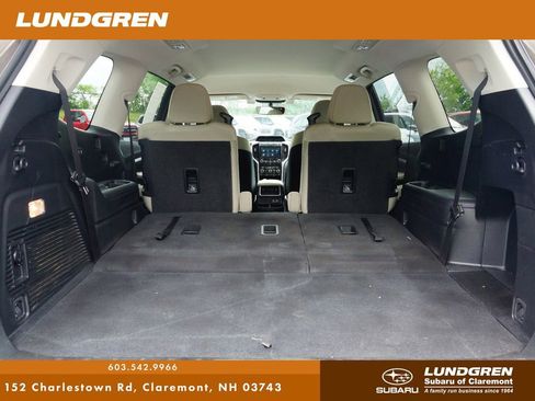 Used 2022 Subaru Ascent Premium w/ Convenience Package image 18