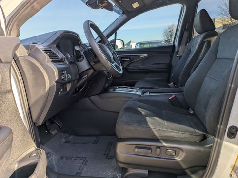 Certified 2022 Honda Pilot Sport image 13