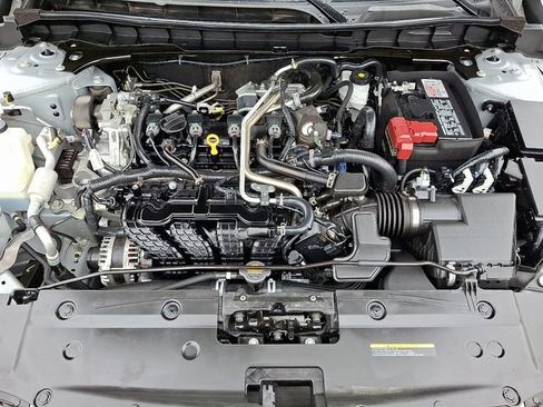 Used 2024 Nissan Altima 2.5 SV image 30