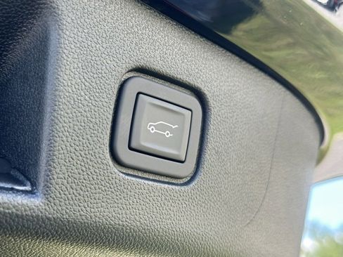 New 2025 Chevrolet Blazer EV LT image 20