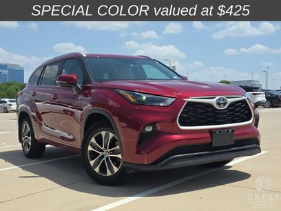 Used 2023 Toyota Highlander XLE