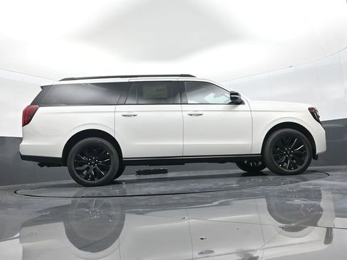 New 2025 Ford Expedition Max Platinum w/ Stealth Appearance Package image 47