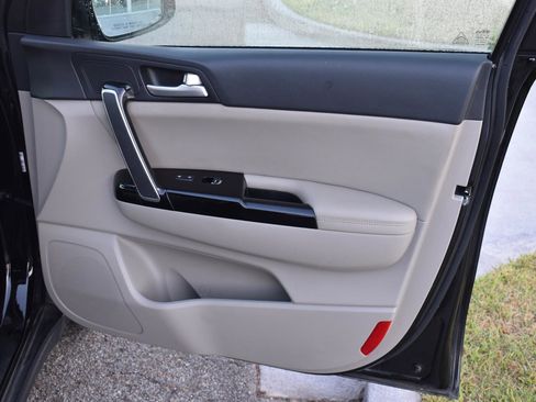 Used 2022 Kia Sportage EX image 61