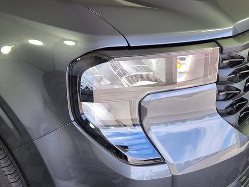 New 2026 Ford Maverick XLT w/ XLT Luxury Package FWD image 11
