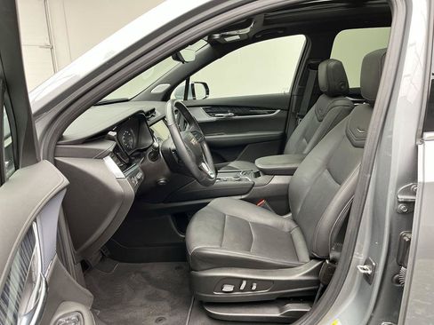 Certified 2023 Cadillac XT6 Premium Luxury w/ Technology Package AWD/4WD image 3