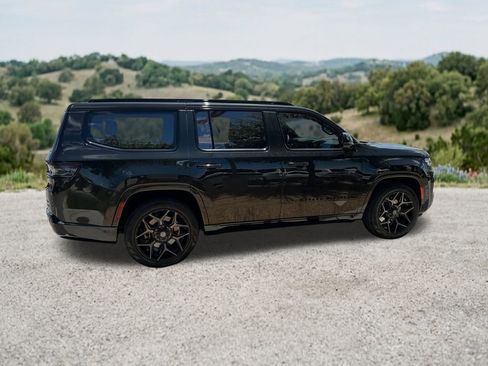Used 2023 Jeep Grand Wagoneer Series II w/ Premium Group II AWD/4WD image 10