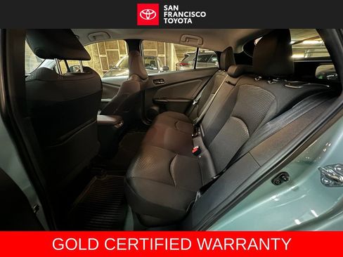 Certified 2022 Toyota Prius LE FWD image 12