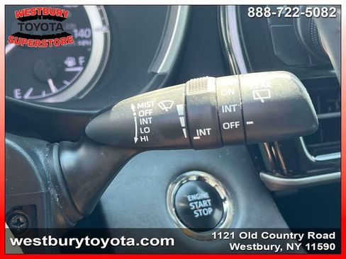 Used 2023 Toyota Highlander XLE image 26