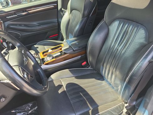Used 2018 Genesis G90 5.0 Ultimate RWD image 28