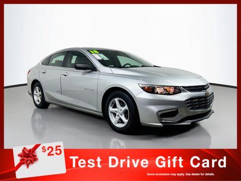 Used 2018 Chevrolet Malibu LS FWD image 1