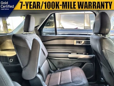 Used 2024 Ford Explorer XLT RWD image 17