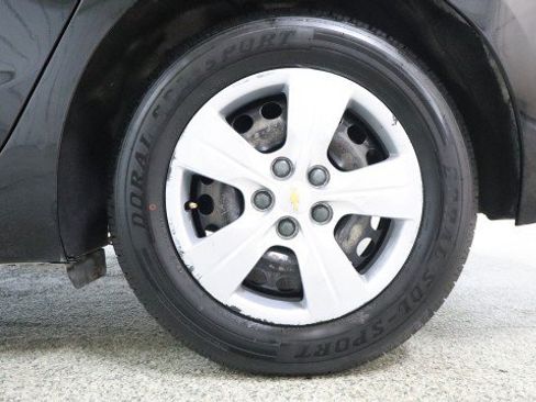 Used 2018 Chevrolet Cruze LS FWD image 20