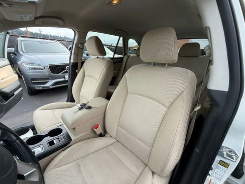 Used 2015 Subaru Outback 2.5i Premium AWD/4WD image 25