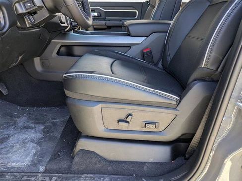 New 2026 RAM 3500 Laramie AWD/4WD image 4