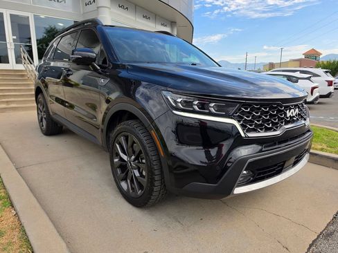 Certified 2023 Kia Sorento SX Prestige AWD/4WD image 3