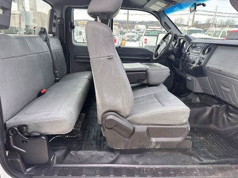 Used 2011 Ford F350 XL w/ Snow Plow Prep Pkg AWD/4WD image 7