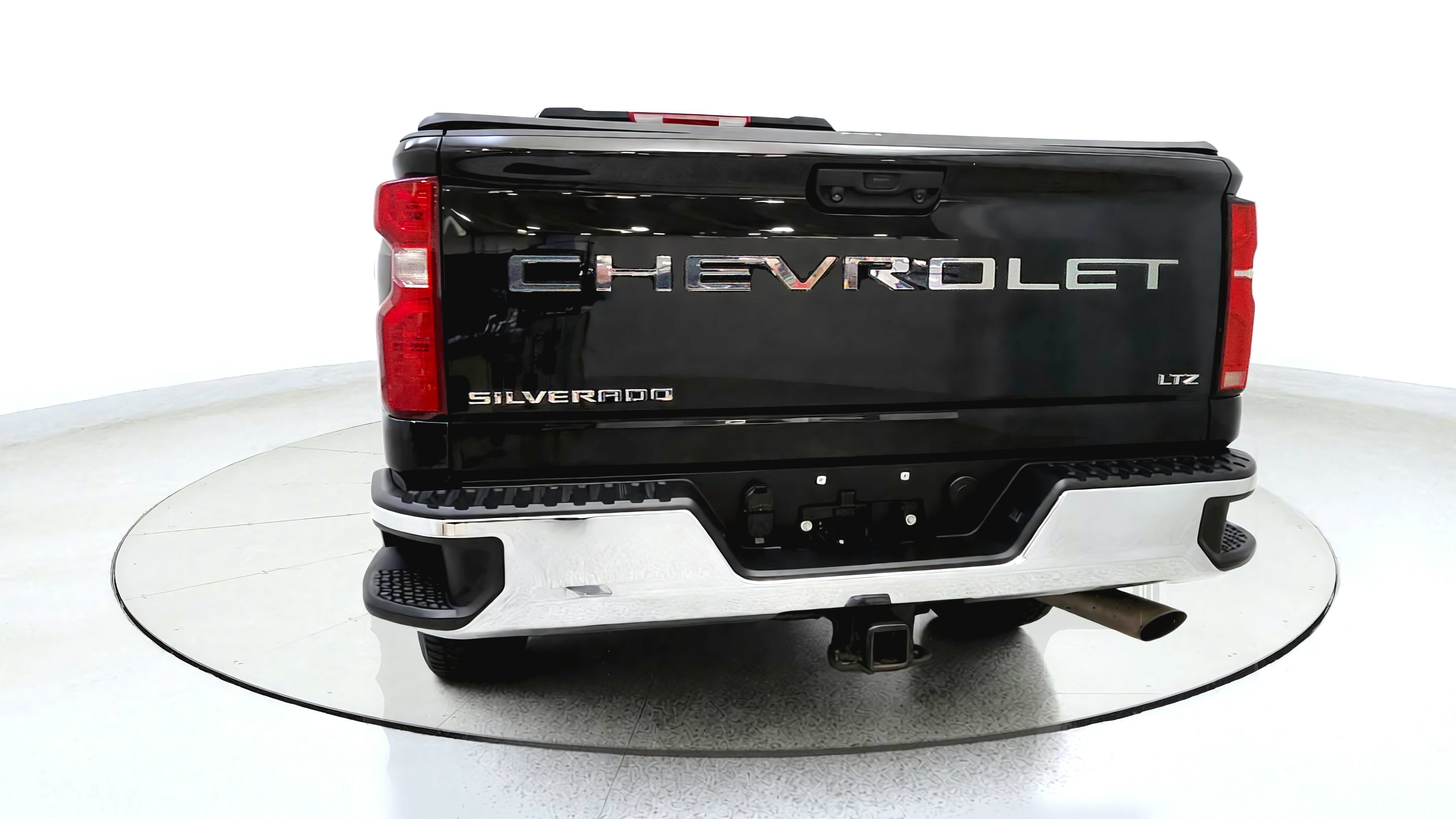 Used 2024 Chevrolet Silverado 2500 LTZ AWD/4WD image 6