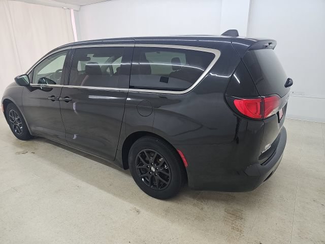 Used 2023 Chrysler Voyager LX FWD image 19