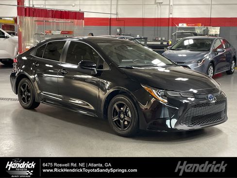 Used 2022 Toyota Corolla LE image 1