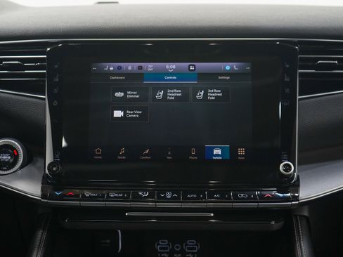 Used 2024 Jeep Wagoneer Series II AWD/4WD image 16