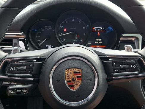 Certified 2026 Porsche Macan AWD/4WD image 24