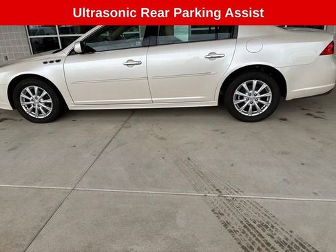 Used 2011 Buick Lucerne CXL FWD image 3