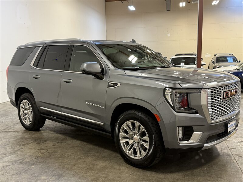 Used 2021 GMC Yukon Denali w/ Denali Premium Package AWD/4WD image 9