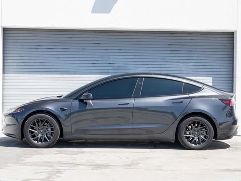 Used 2025 Tesla Model 3 Long Range RWD image 6