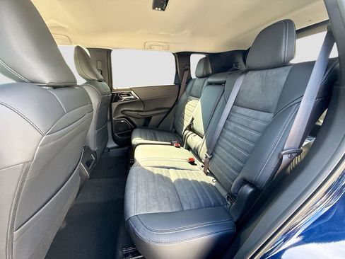 New 2026 Mitsubishi Outlander SE image 25