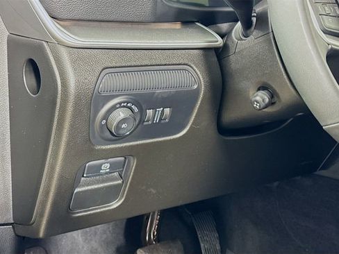 Used 2025 Jeep Wagoneer Series II image 9