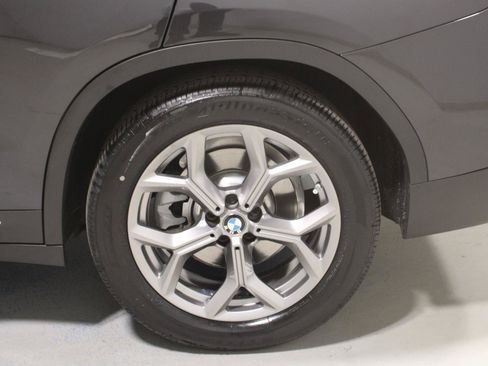 Used 2023 BMW X3 xDrive30i w/ Premium Package AWD/4WD image 35
