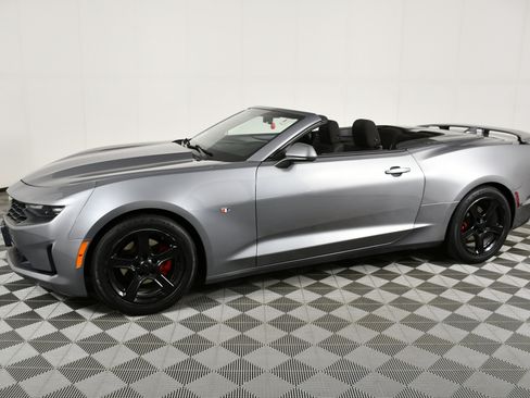 Used 2020 Chevrolet Camaro LT image 9