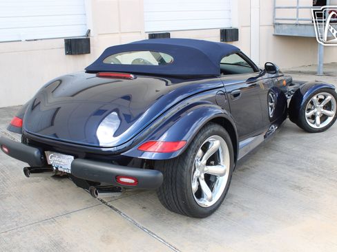 Used 2001 Chrysler Prowler RWD image 16